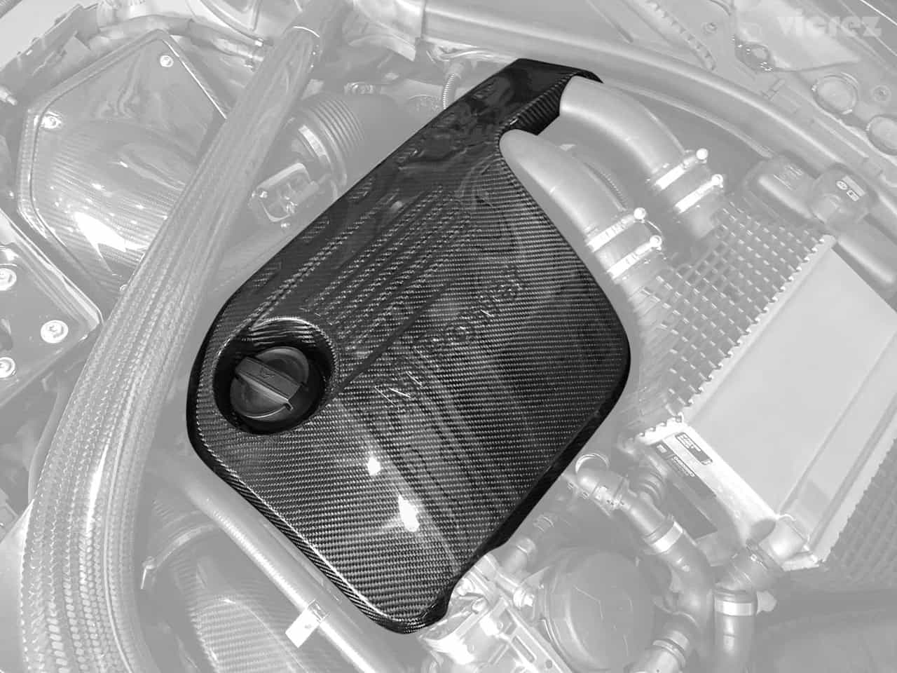 Vicrez Carbon Fiber Engine Cover vz101125 for BMW M4 F82 F83/ M3 F80 2014-2019