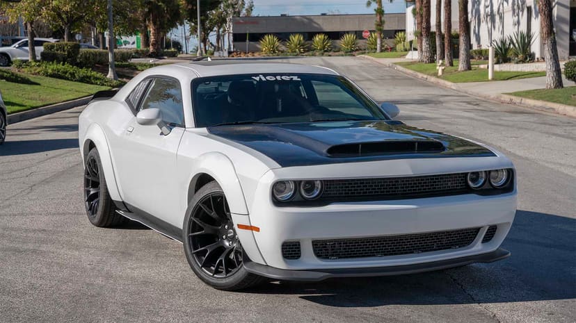 Vicrez Carbon Fiber Demon Hood w/ Vent Scoop vz102502 | Dodge Challenger 2008-2023



