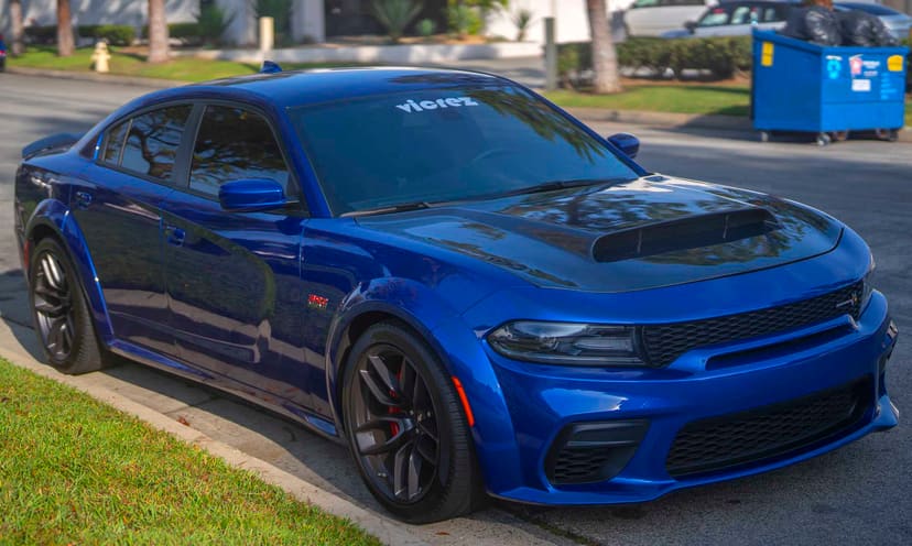  Vicrez Carbon Fiber Hellcat SRT Hood w/ Vent Scoop vz102503 | Dodge Charger 2015-2021



