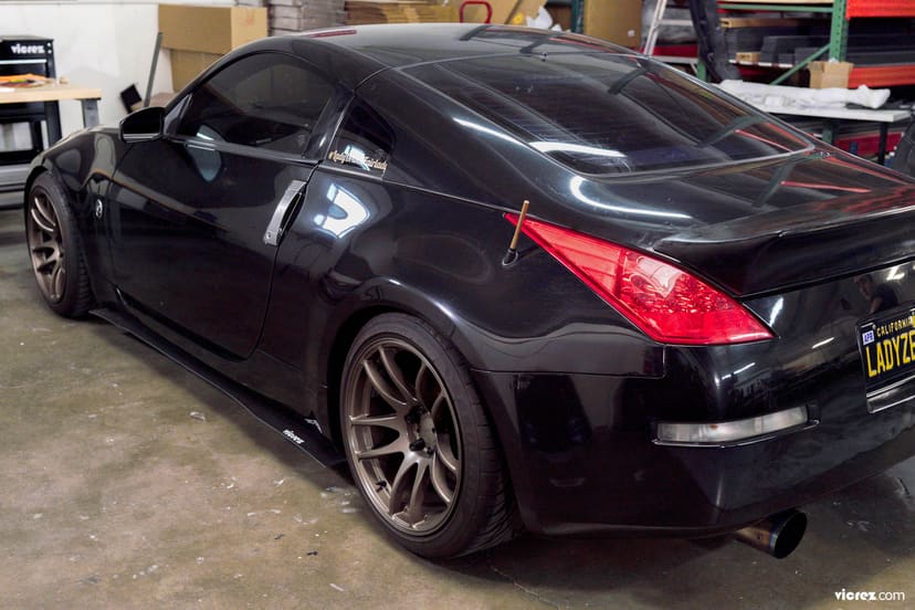Vicrez Nissan 350z 2003-2008 Side Skirt Splitters vz100595