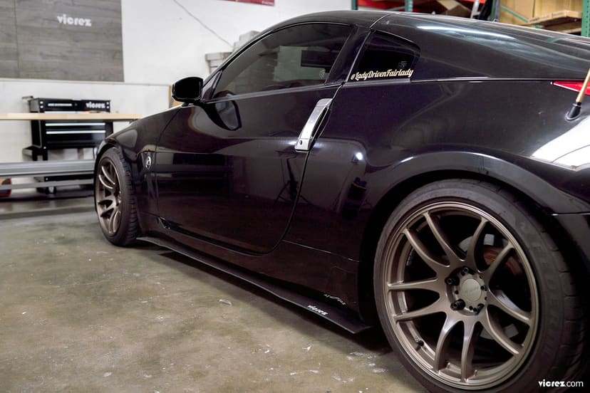 Vicrez Nissan 350z 2003-2008 Side Skirt Splitters vz100595