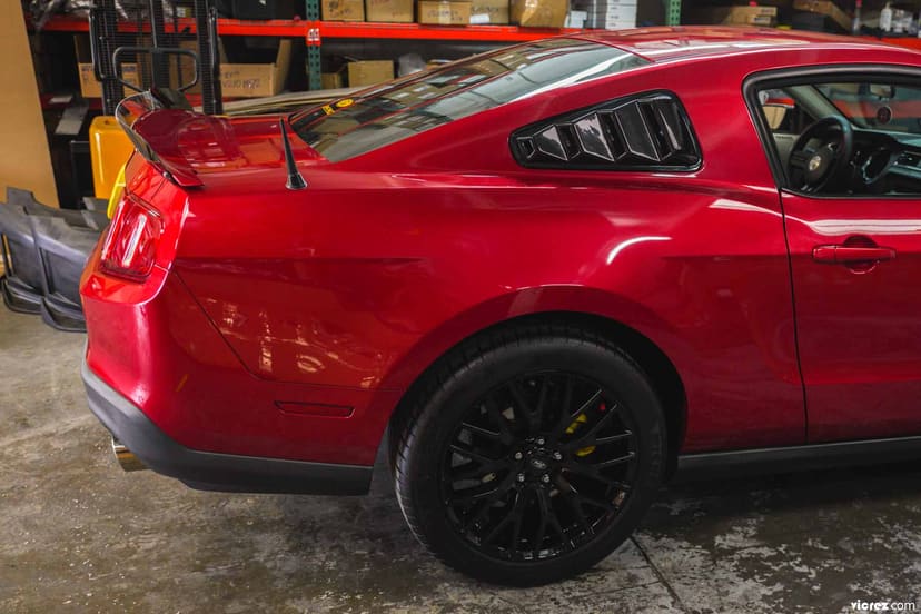 Vicrez Dodge Charger 2015-2019 VZ3 Style Front Bumper Splitter vz100691